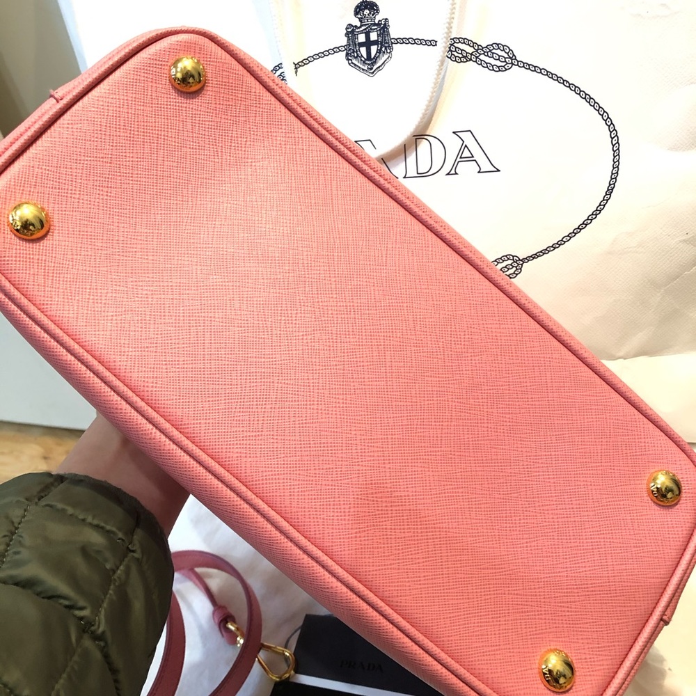 💕💕Prada bag💕💕 - Picture 5 of 10